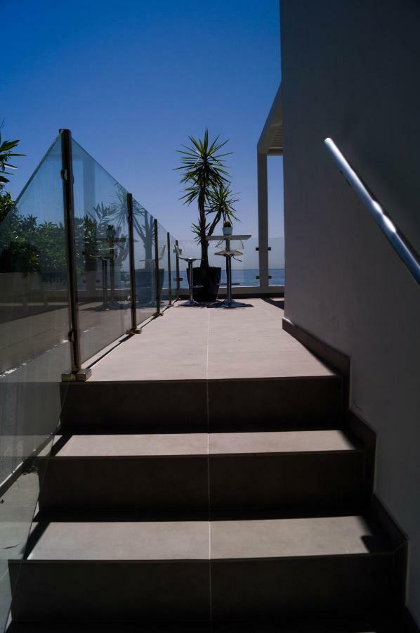Beach-Front Bahia Dorada Estepona Eksteriør billede